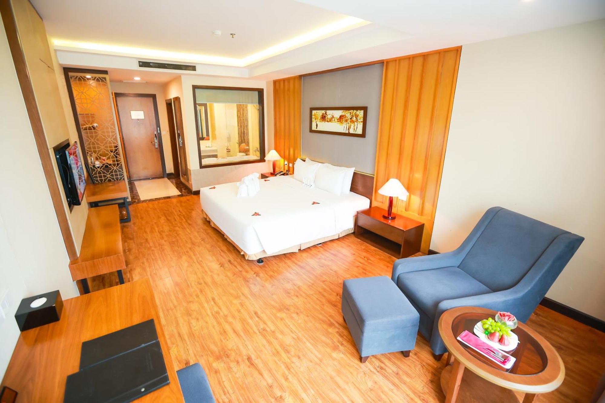 Muong Thanh Luxury Nhat Le Hotel Донгхой Экстерьер фото